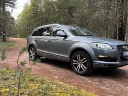 Grå Begagnad 2007 Audi Q7 SUV | 118 000 kr (Bra pris)