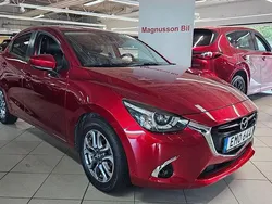 Röd Begagnad 2019 Mazda 2 Optimum Halvkombi | 169 000 kr (Marknadspris)