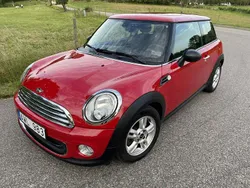 Röd Begagnad 2014 Mini ONE Halvkombi | 79 999 kr (Lite dyr)