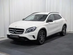 Vit Begagnad 2016 Mercedes GLA200 SUV | 174 900 kr (Marknadspris)