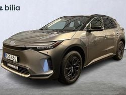 Silver Begagnad 2022 Toyota bZ4X Executive SUV | 419 900 kr (Lite dyr)