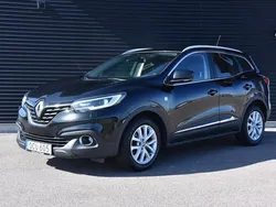 Svart Begagnad 2016 Renault Kadjar LIMITED SUV | 99 900 kr (Marknadspris)