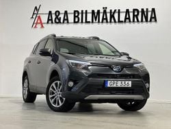 Mörkgrå Begagnad 2018 Toyota RAV4 Hybrid Executive SUV | 239 900 kr (Marknadspris)