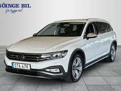 Vit Begagnad 2022 VW Passat Alltrack Kombi | 329 000 kr (Marknadspris)