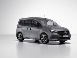 Begagnad 2023 Mercedes EQT200 Minibuss | 549 900 kr