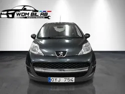 Grå Begagnad 2011 Peugeot 107 Halvkombi | 39 999 kr (Marknadspris)