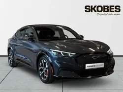 Blå Begagnad 2021 Ford Mustang Mach-E SUV | 379 000 kr (Marknadspris)