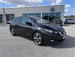 Svart Begagnad 2020 Nissan Leaf N-Connecta Halvkombi | 144 900 kr (Marknadspris)