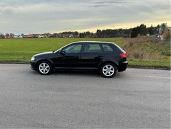 Svart Begagnad 2010 Audi A3 Sportback Attraction Halvkombi | 47 900 kr (Marknadspris)