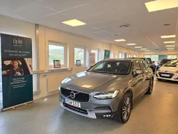 Grå Begagnad 2017 Volvo V90 CC Inscription Kombi | 239 900 kr (Marknadspris)