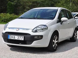 Vit Begagnad 2010 Fiat Punto Evo Dynamic Halvkombi | 34 900 kr