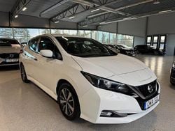 Vit Begagnad 2021 Nissan Leaf Acenta Halvkombi | 148 900 kr (Marknadspris)
