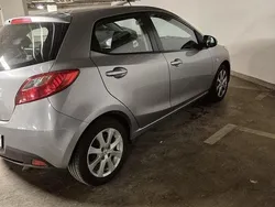Grå Begagnad 2009 Mazda 2 Halvkombi | 38 000 kr (Superpris)