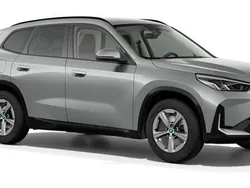 Grå (space silver metallic) Ny 2025 BMW X1 Shadowline SUV | 588 700 kr (Marknadspris)