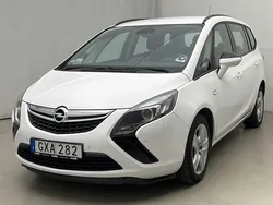 Vit Begagnad 2015 Opel Zafira Minibuss | 74 000 kr