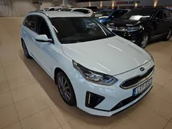 Vit Begagnad 2021 Kia Ceed Sportswagon Kombi | 239 900 kr (Marknadspris)