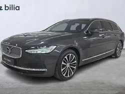 Grå Begagnad 2023 Volvo V90 Core Kombi | 414 000 kr (Marknadspris)