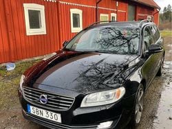 Svart Begagnad 2015 Volvo V70 Momentum Kombi | 110 000 kr (Marknadspris)