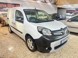 Vit Begagnad 2015 Renault Kangoo Van | 49 900 kr (Marknadspris)