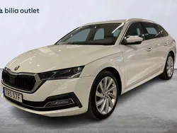Vit Begagnad 2021 Skoda Octavia Style Kombi | 224 000 kr (Bra pris)