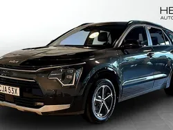 Mörkgrå (grey) Begagnad 2024 Kia Niro Advance SUV | 339 900 kr (Marknadspris)