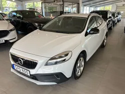 Vit Begagnad 2017 Volvo V40 CC Kombi | 179 500 kr (Marknadspris)