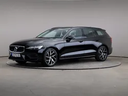 Svart Begagnad 2019 Volvo V60 Momentum Kombi | 249 000 kr (Marknadspris)