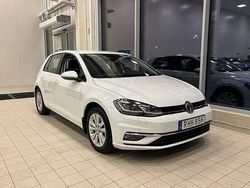 Vit Begagnad 2019 VW Golf VII Halvkombi | 147 900 kr (Marknadspris)