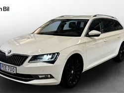 Vit Begagnad 2016 Skoda Superb Kombi | 249 900 kr (Lite dyr)
