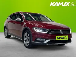 Mörkröd (röd) Begagnad 2016 VW Passat Alltrack Kombi | 189 800 kr (Marknadspris)