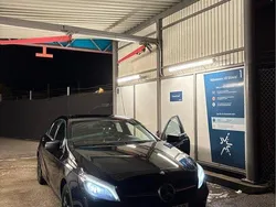 Svart Begagnad 2016 Mercedes A180 Halvkombi | 137 000 kr (Marknadspris)