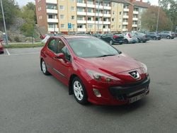 Röd Begagnad 2009 Peugeot 308 Halvkombi | 38 000 kr (Marknadspris)