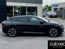 Svart Begagnad 2022 Kia EV6 3 SUV | 349 900 kr