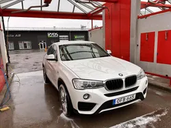 Vit Begagnad 2016 BMW X4 SUV | 240 000 kr (Marknadspris)
