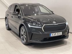 Svart (black magic metallic) Begagnad 2023 Skoda Enyaq iV SUV | 369 900 kr (Marknadspris)