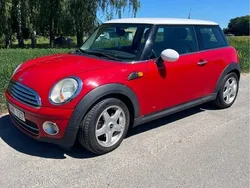 Röd Begagnad 2010 Mini Cooper D Halvkombi | 49 000 kr (Marknadspris)