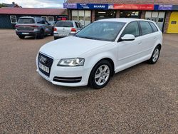 Vit Begagnad 2012 Audi A3 Sportback Attraction Halvkombi | 58 999 kr (Marknadspris)