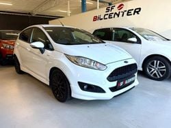Vit Begagnad 2017 Ford Fiesta ST-Line Halvkombi | 84 900 kr (Superpris)