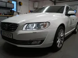 Vit Begagnad 2015 Volvo V70 Summum Kombi | 99 500 kr (Marknadspris)