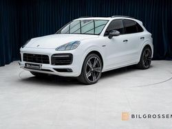 Vit Begagnad 2023 Porsche Cayenne Platinum Edition SUV | 909 900 kr