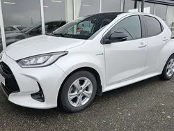 Vit Begagnad 2021 Toyota Yaris Style Halvkombi | 199 900 kr (Marknadspris)