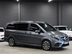 Grå Begagnad 2022 Mercedes V300 Avantgarde Minibuss | 629 900 kr (Marknadspris)