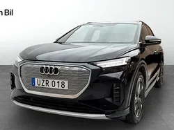 Svart Begagnad 2023 Audi Q4 e-tron Advanced Plus SUV | 399 000 kr (Bra pris)