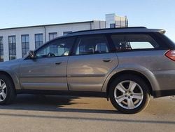 Grå Begagnad 2007 Subaru Outback SUV | 37 000 kr (Lite dyr)