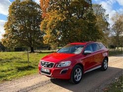 Röd Begagnad 2013 Volvo XC60 R-Design SUV | 129 900 kr (Marknadspris)