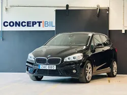 Svart Begagnad 2018 BMW 225 Active Tourer Sport Line Minibuss | 179 500 kr (Bra pris)