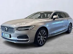 Ljusgrå Begagnad 2022 Volvo V90 Core Kombi | 379 000 kr (Marknadspris)
