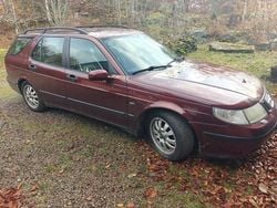 Röd Begagnad 2004 Saab 9-5 Linear Kombi | 8 000 kr (Bra pris)