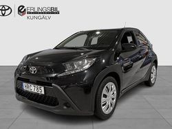 Svart Begagnad 2022 Toyota Aygo X Play SUV | 144 900 kr (Marknadspris)