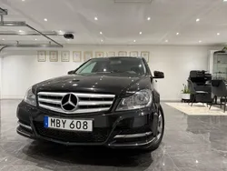 Svart Begagnad 2012 Mercedes C220 Avantgarde Sedan | 99 900 kr (Marknadspris)